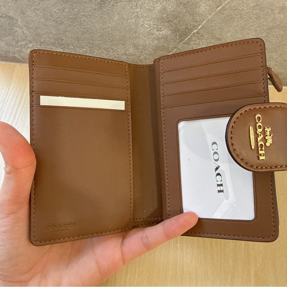 (NWT) Coach Medium Corner Zip Wallet In Signature Canvas - Picture 6 of 7